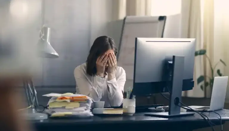 ¿Cómo impactan los problemas de salud mental en la esfera laboral?