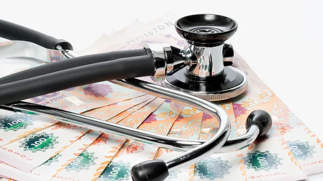 Prepagas y obras sociales: los médicos cobrarán un adicional de hasta $6.000 en las consultas