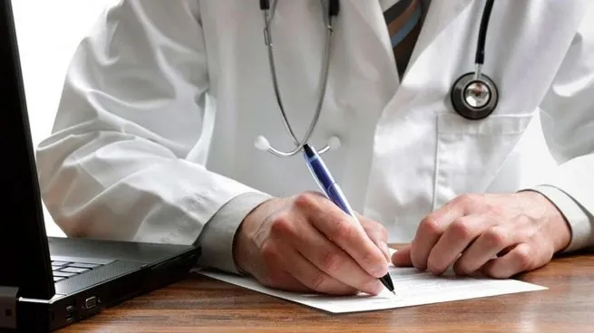 En medio de la batalla con las prepagas, Gobierno modifica requisitos para las empresas de medicina