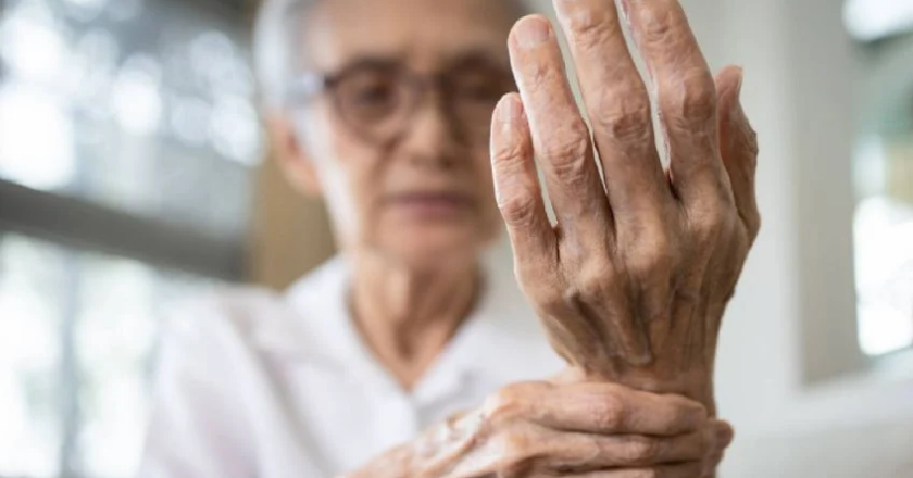 La gran enfermedad cuyo primer síntoma es el dolor en los dedos