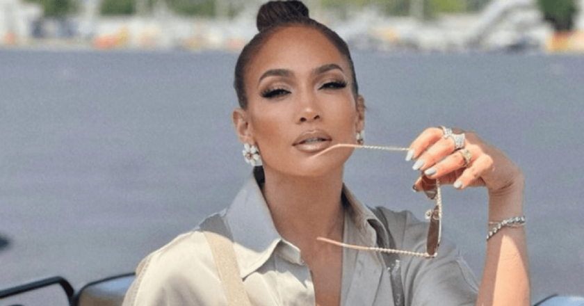 JLo: sus secretos de moda, belleza y salud para lucir perfecta a los 55 años