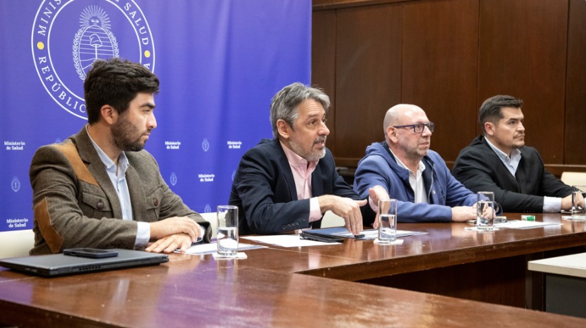 Avanza el trabajo con las jurisdicciones para mejorar el sistema de residencias de salud